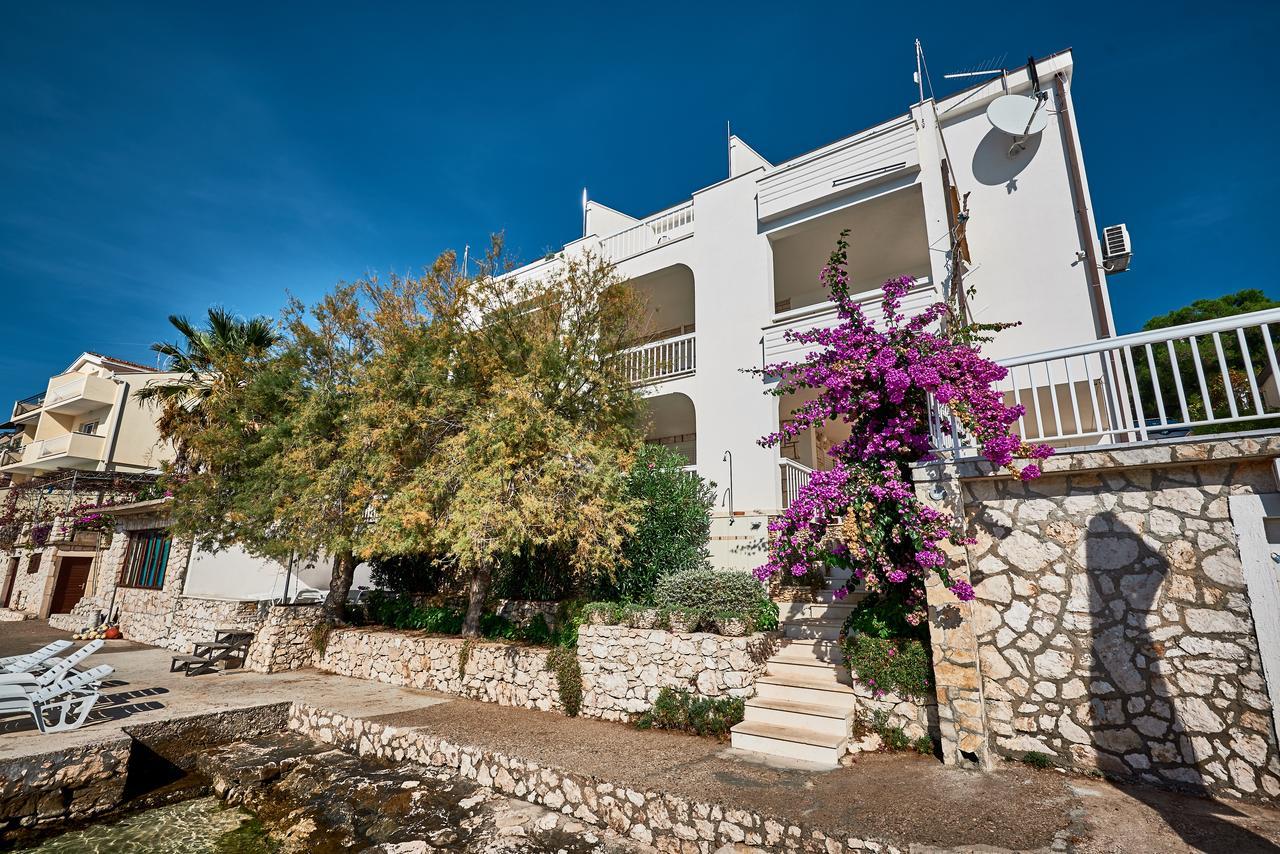 Repic Apartments Клек Екстериор снимка